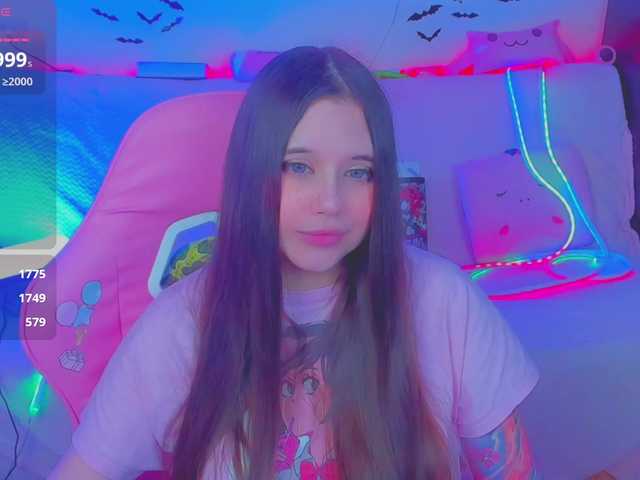 LittleKitsune's BongaCams show and profile