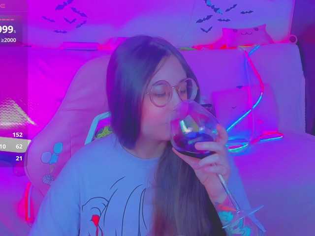 LittleKitsune's BongaCams show and profile