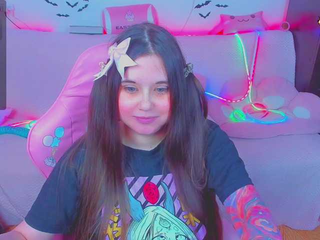 LittleKitsune's BongaCams show and profile