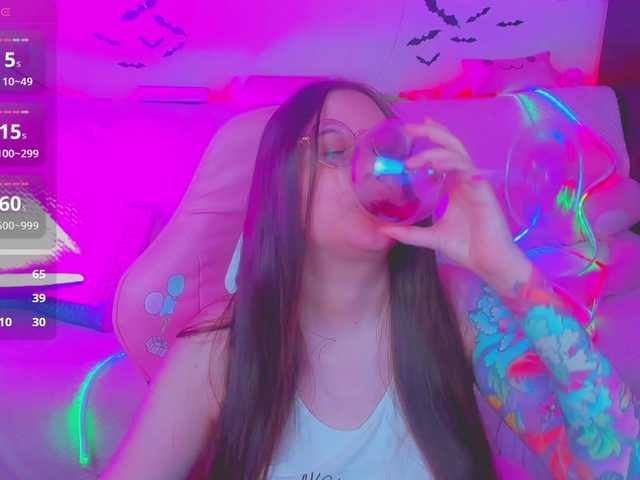 LittleKitsune's BongaCams show and profile