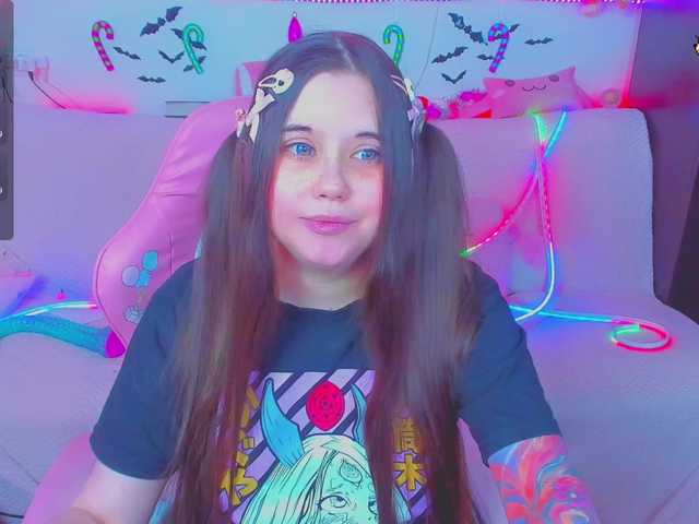 LittleKitsune's BongaCams show and profile