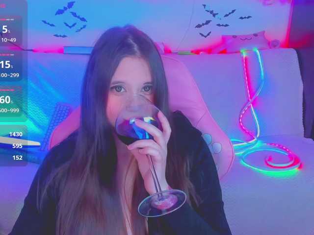 LittleKitsune's BongaCams show and profile