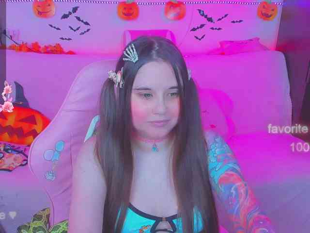 LoliSuccub webcam