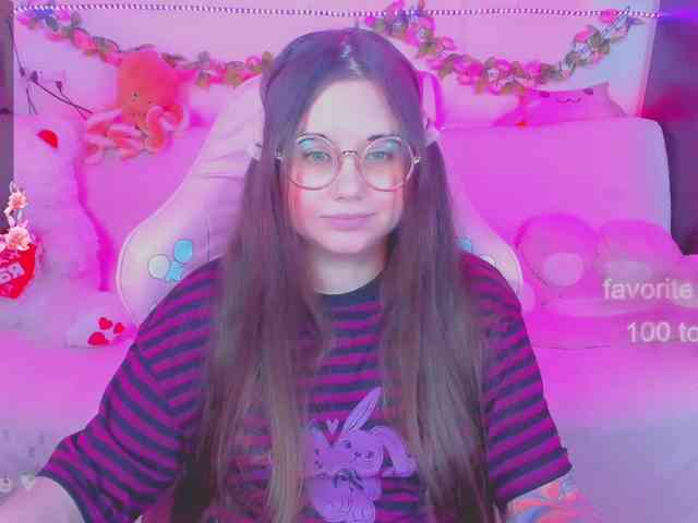 LoliSuccub webcam