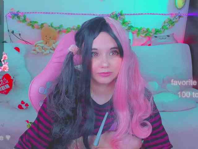 LoliSuccub webcam