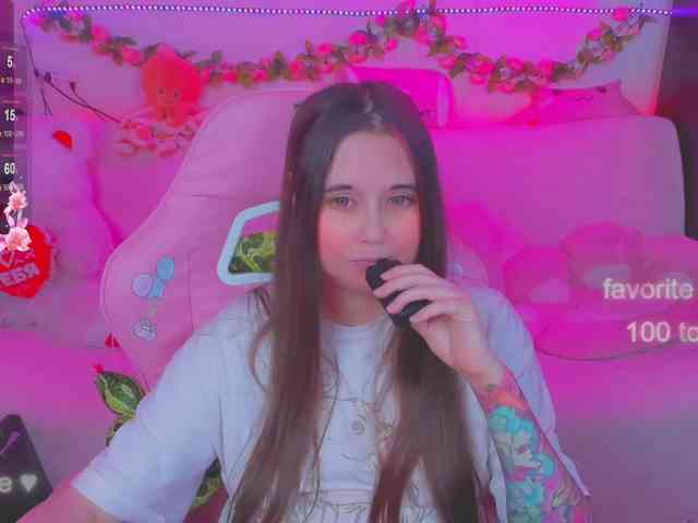 LoliSuccub webcam