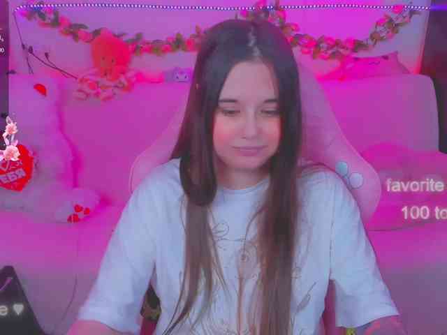 LoliSuccub webcam