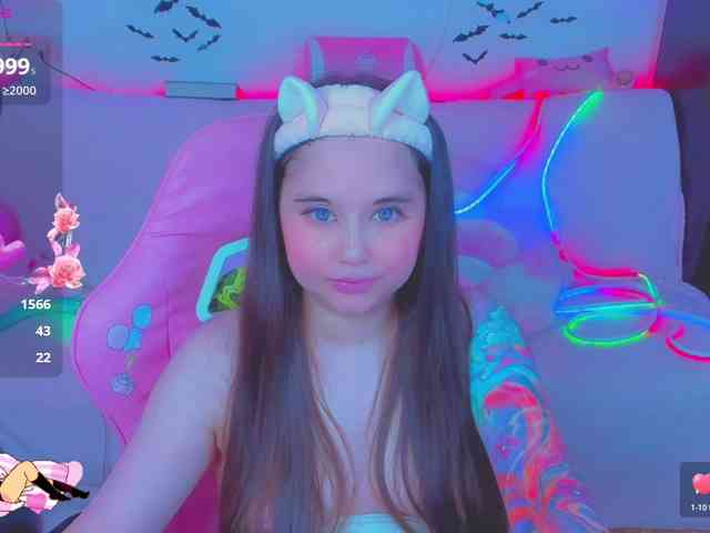 LoliSuccub webcam