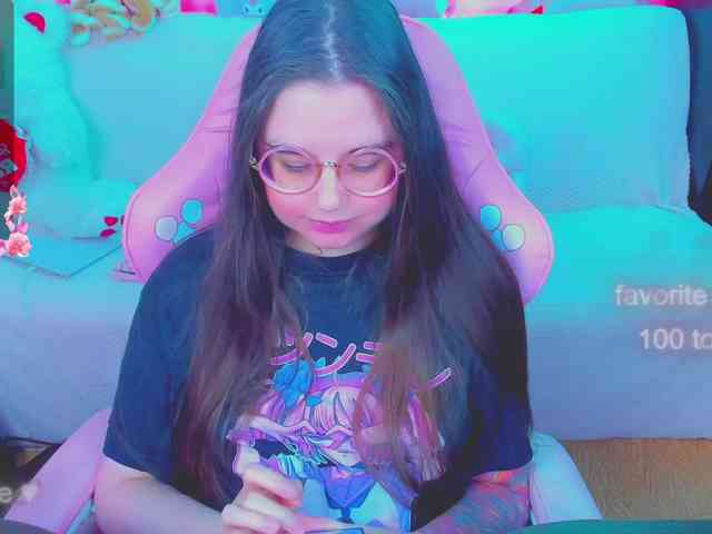 LoliSuccub webcam