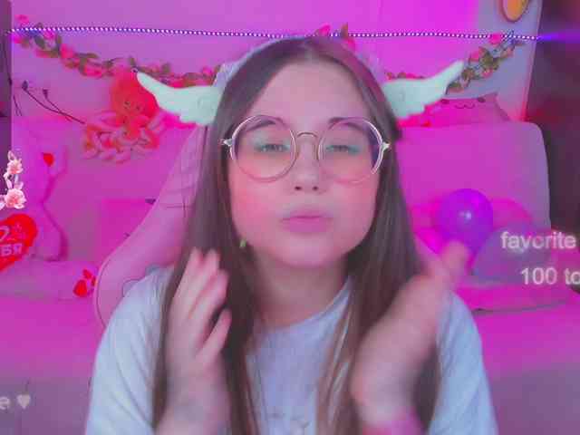 LoliSuccub webcam