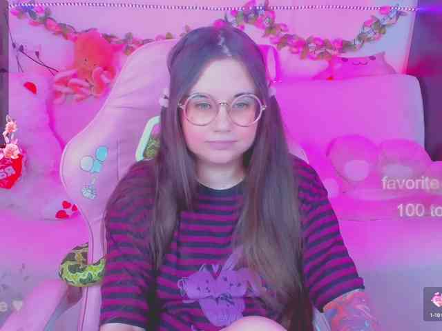 LoliSuccub webcam