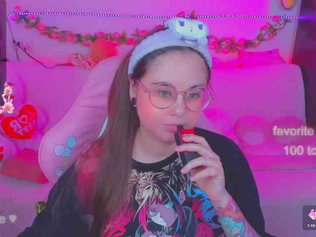 LoliSuccub webcam