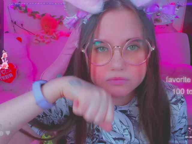 LoliSuccub webcam