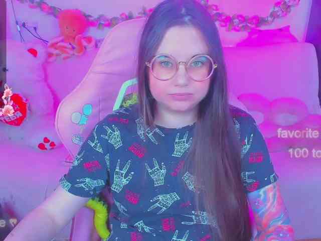 LoliSuccub webcam