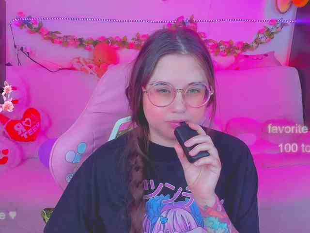 LoliSuccub webcam