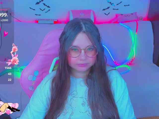 LoliSuccub webcam