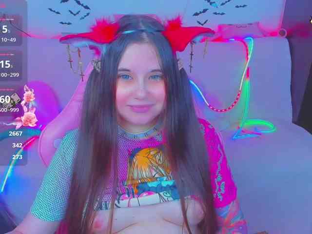LoliSuccub webcam