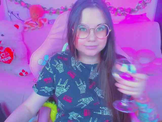 LoliSuccub webcam