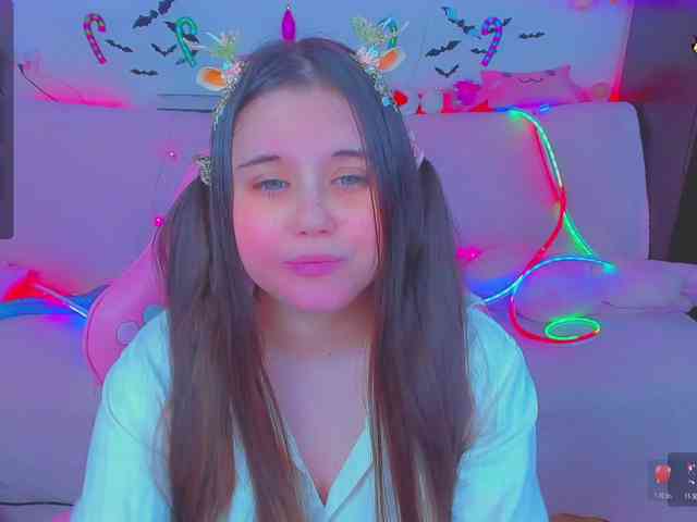 LoliSuccub webcam