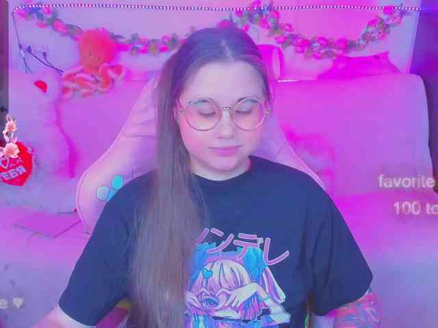 LoliSuccub webcam