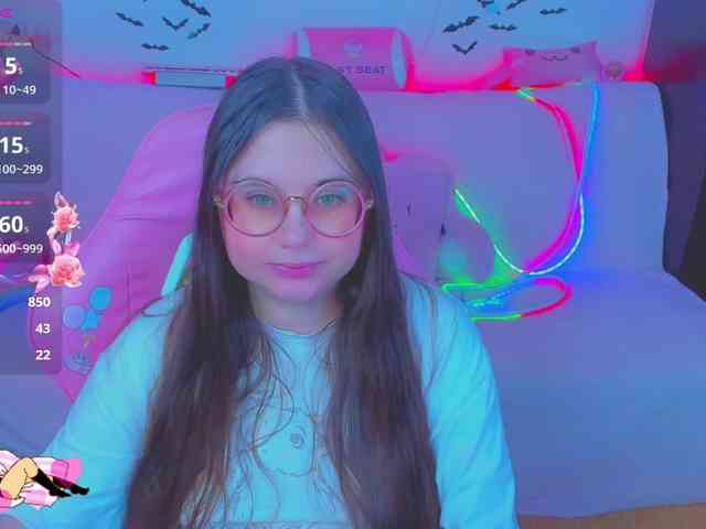 LoliSuccub webcam
