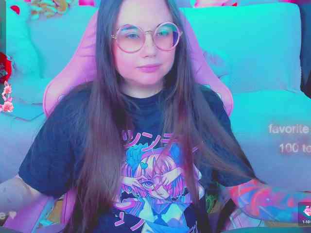 LoliSuccub webcam