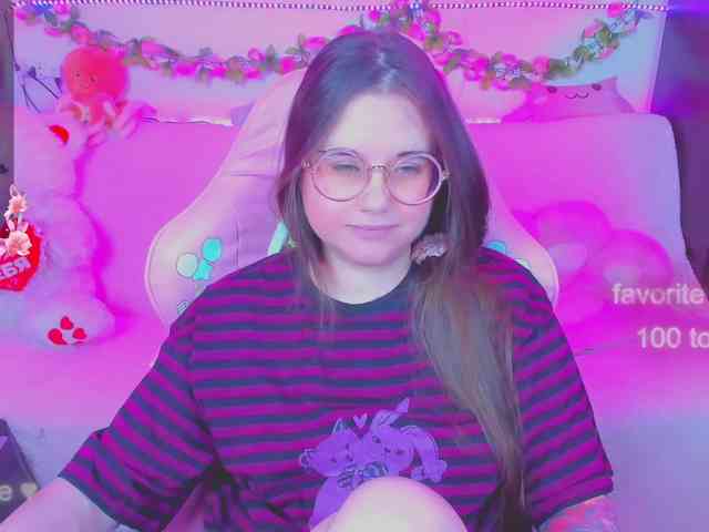 LoliSuccub webcam