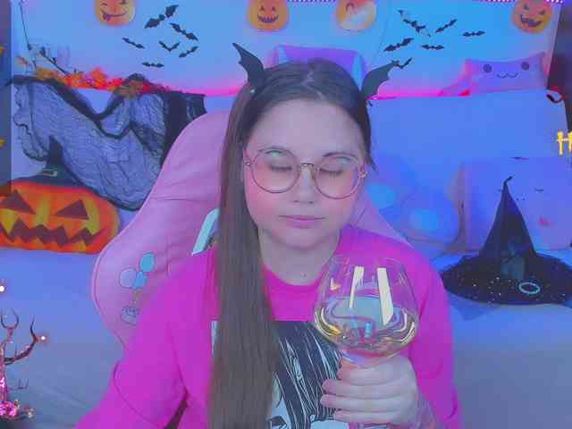 LoliSuccub webcam