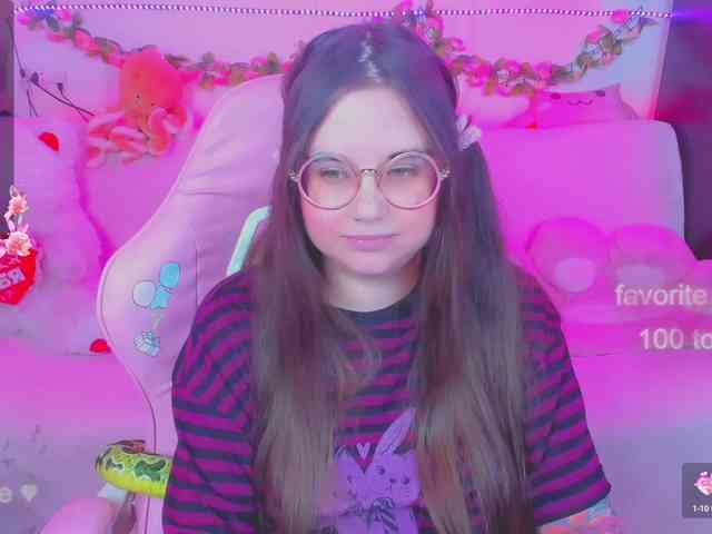 LoliSuccub webcam