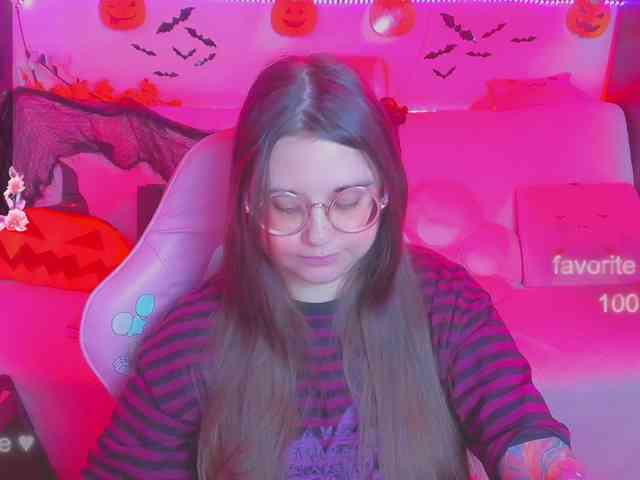 LoliSuccub webcam