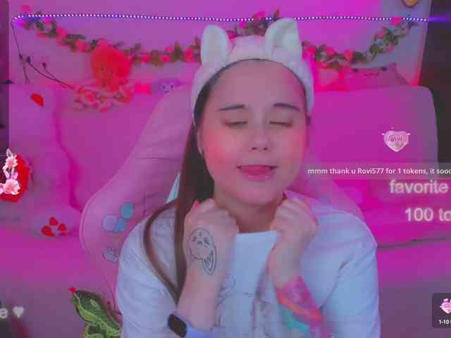 LoliSuccub webcam