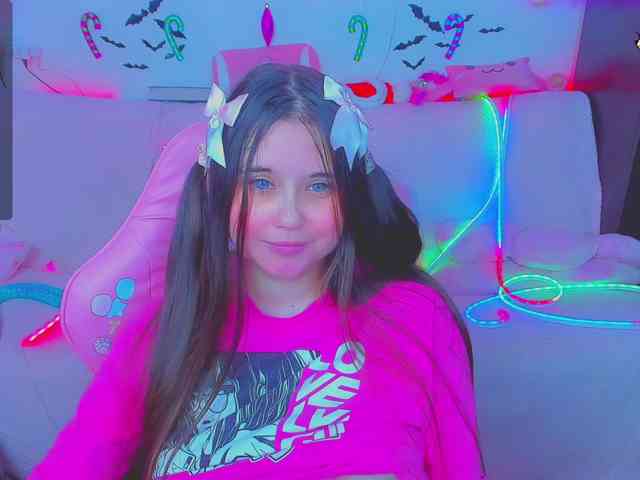LoliSuccub webcam