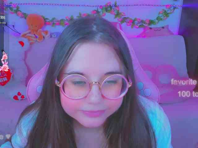 LoliSuccub webcam