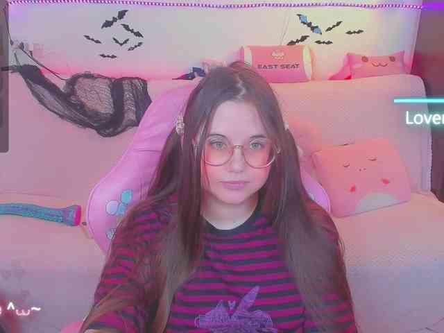 LoliSuccub webcam
