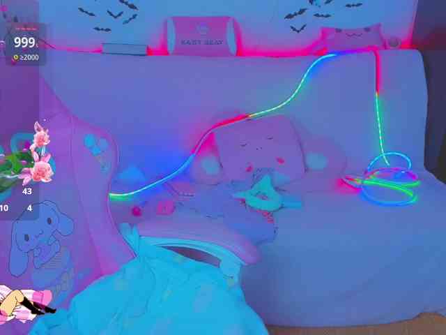 LittleKitsune Live Webcam on BongaCams