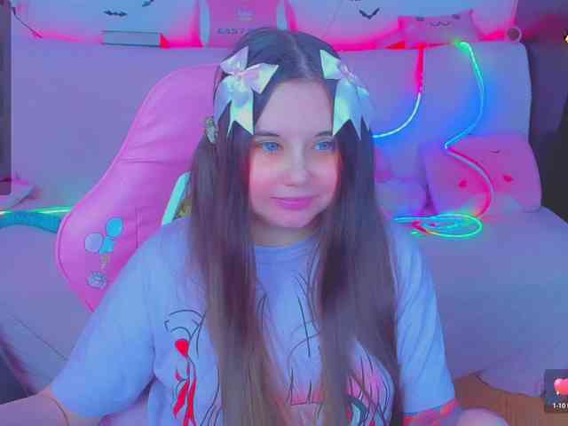 LoliSuccub webcam