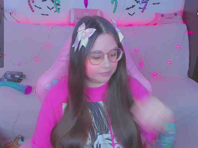 LoliSuccub webcam