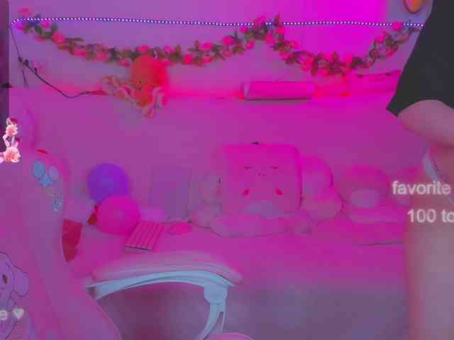 LoliSuccub webcam