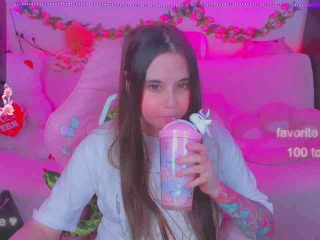 LoliSuccub webcam