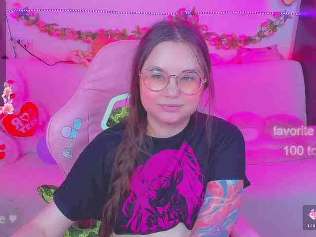LoliSuccub webcam
