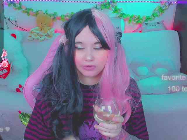 LoliSuccub webcam