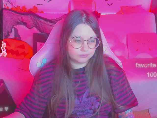 LoliSuccub webcam
