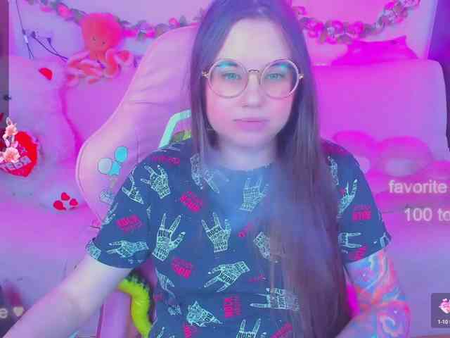 LoliSuccub webcam