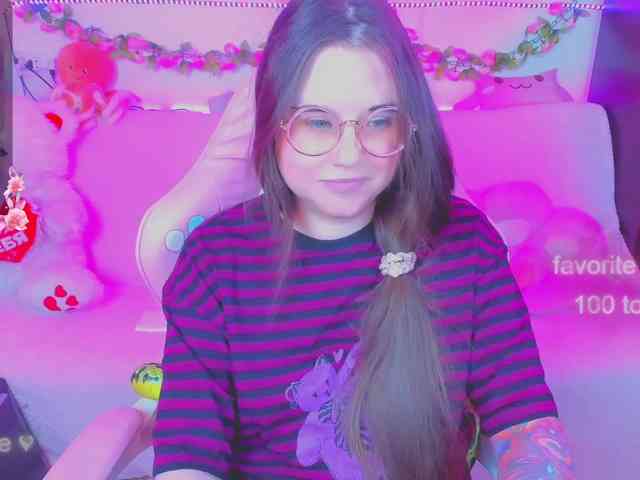 LoliSuccub webcam