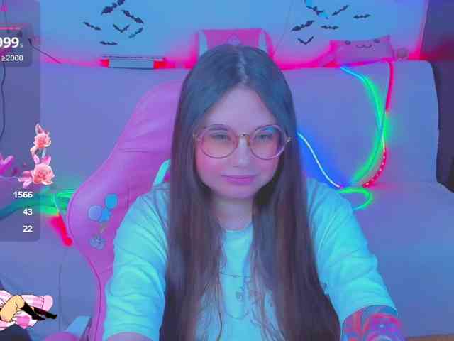 LoliSuccub webcam