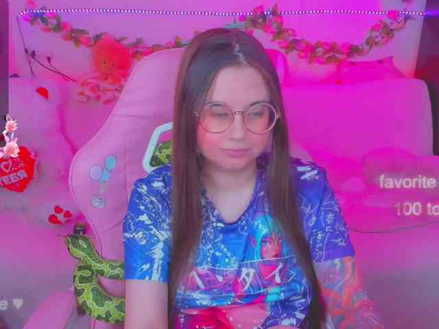 LoliSuccub webcam