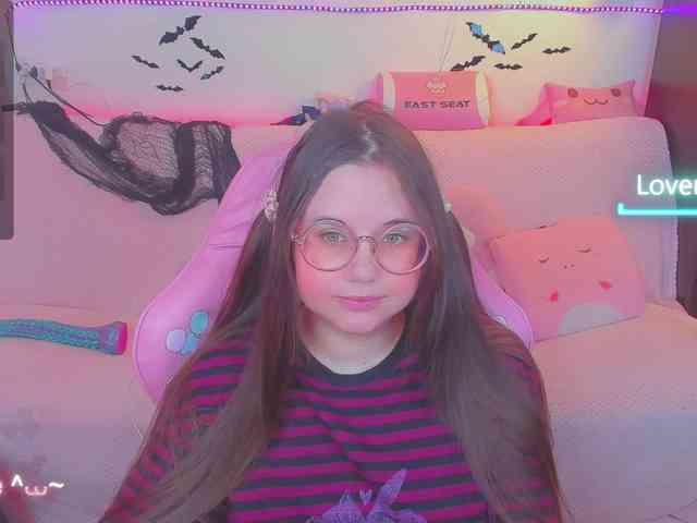 LoliSuccub webcam