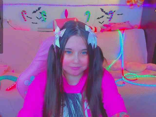 LoliSuccub webcam