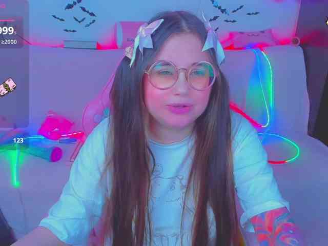 LoliSuccub webcam