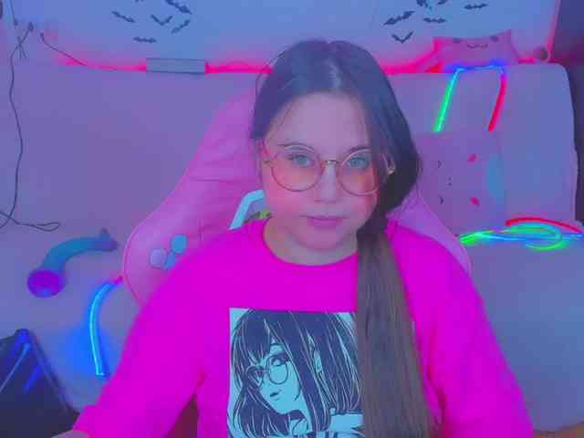 LoliSuccub webcam